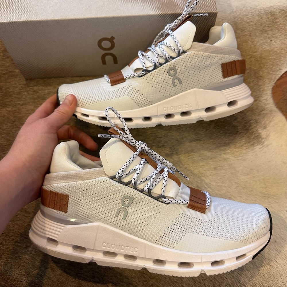 Cloud nova women size 7.5